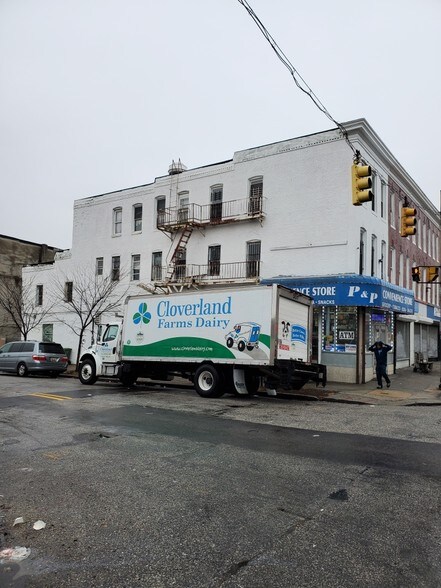 More Photos Of 2001 W Pratt St, Baltimore Freestanding For Sale