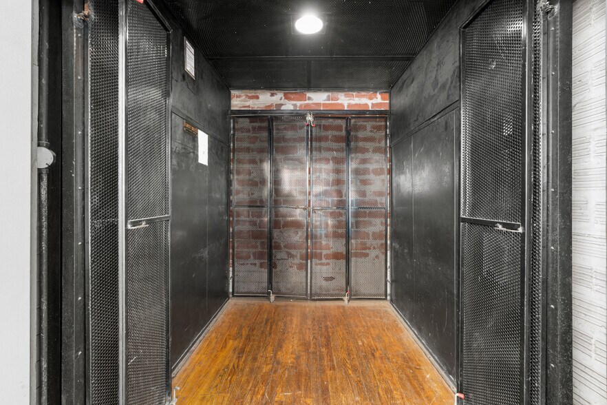 More Photos Of 939 N Magnolia Ave, Ocala Freestanding For Sale