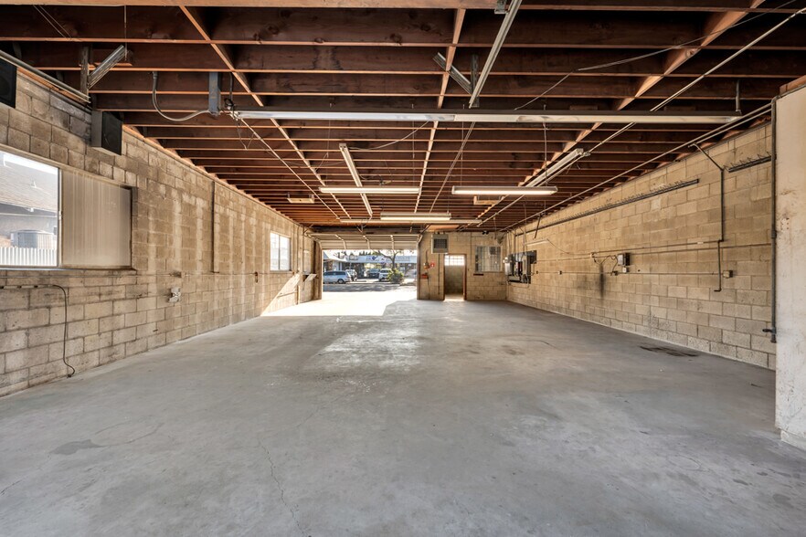 More Photos Of 11606 Inglewood Ave, Hawthorne Auto Repair For Sale