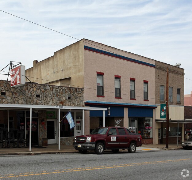 More Photos Of 120 S Market St, Madison Storefront Retail Residential For Sale