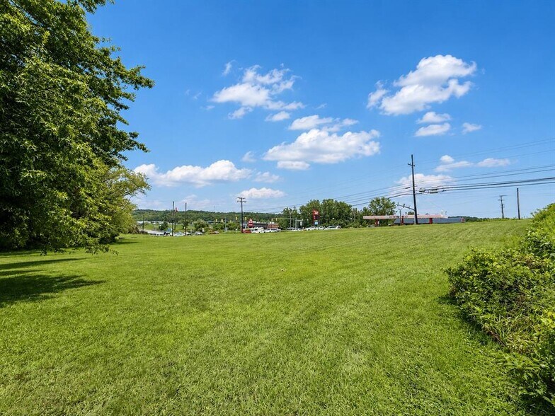 More Photos Of 2042 Wager Rd, Erie Land For Sale