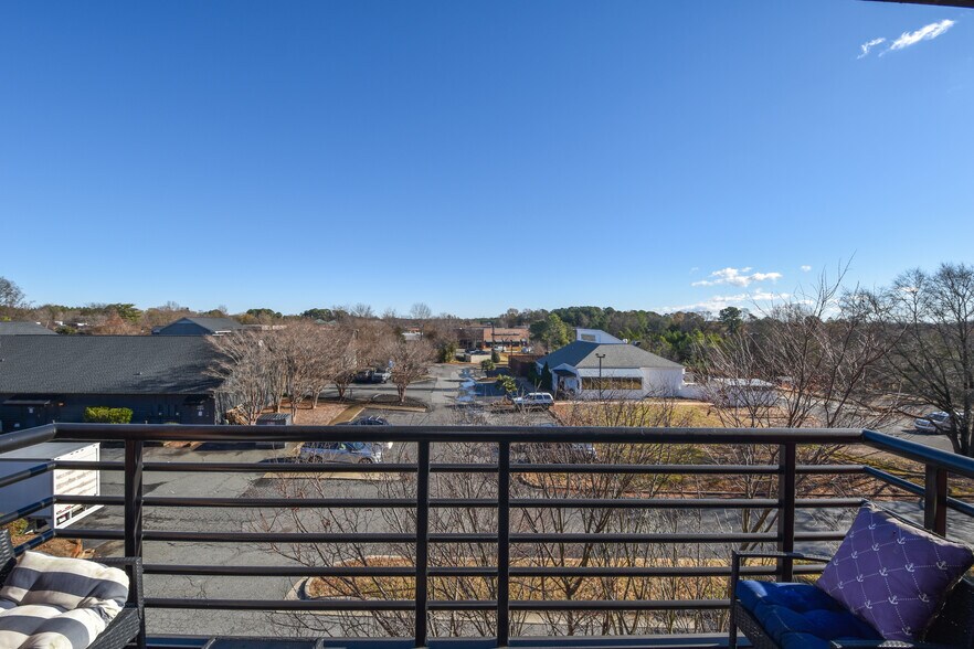 More Photos Of 19701 Bethel Church Rd, Cornelius Office For Sale