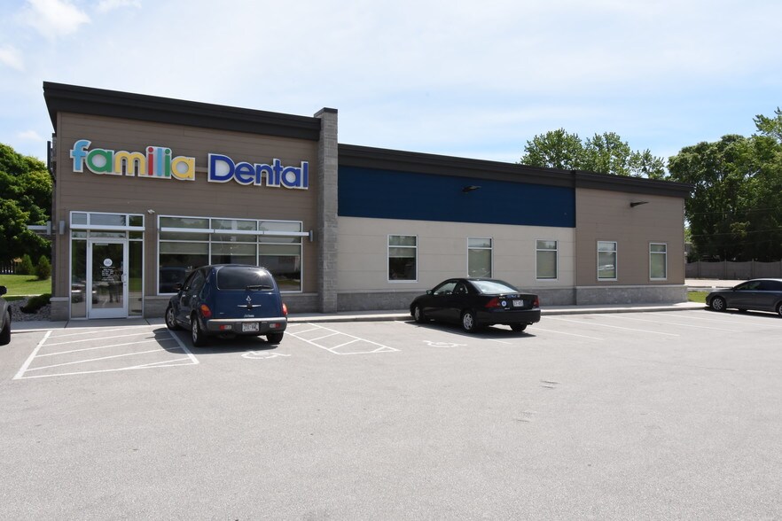 More Photos Of 1931 Main St, Green Bay Medical For Sale