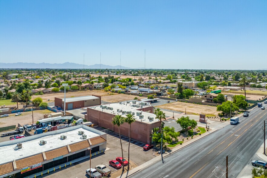 More Photos Of 2727 W Glendale Ave, Phoenix Office For Lease