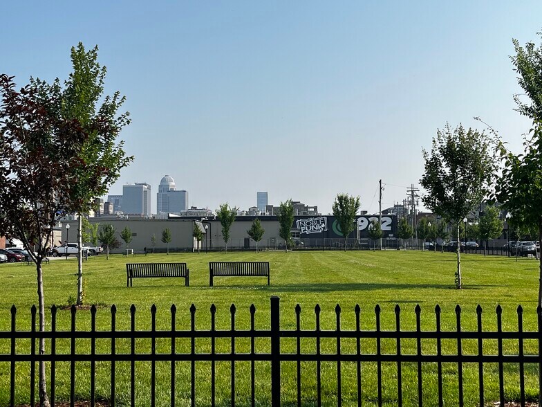 More Photos Of 942 S 2nd St, Louisville Light Distribution For Sale