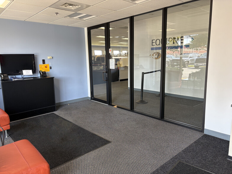 More Photos Of 5 Dan Rd, Canton Manufacturing For Lease