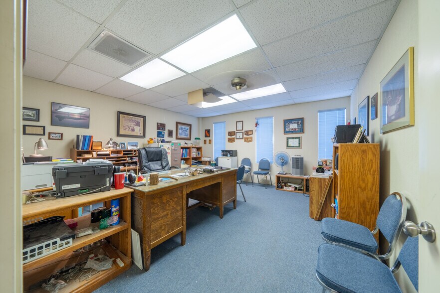 More Photos Of 656 W Lancaster Blvd, Lancaster Restaurant For Sale