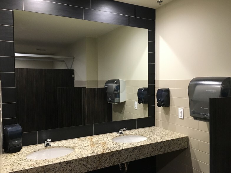 More Photos Of 1333 E 9400 S, Sandy Office For Lease