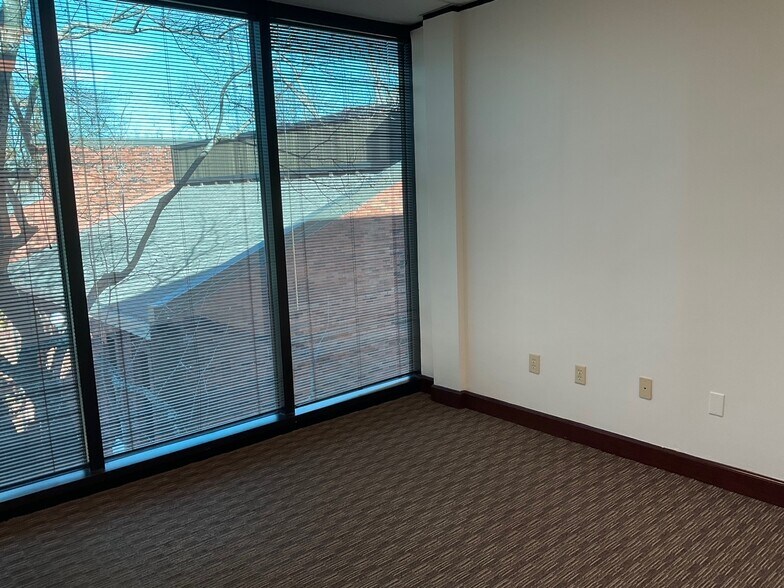 More Photos Of 303 Williams Ave SW, Huntsville Office For Lease