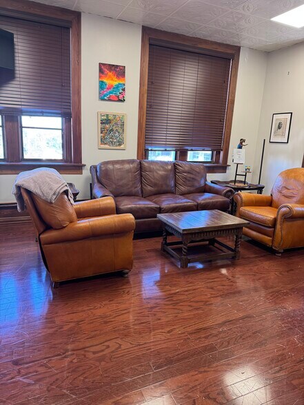 More Photos Of 44 SE 1st Ave, Ocala Office For Lease