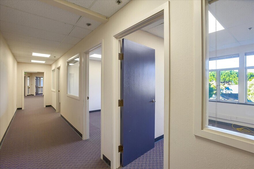More Photos Of 370-390 Bridge Pky, Redwood City Medical For Lease