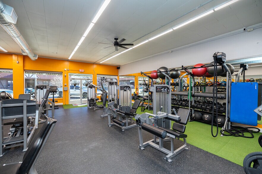 More Photos Of 115 N Main St, Lindsborg General Retail For Sale