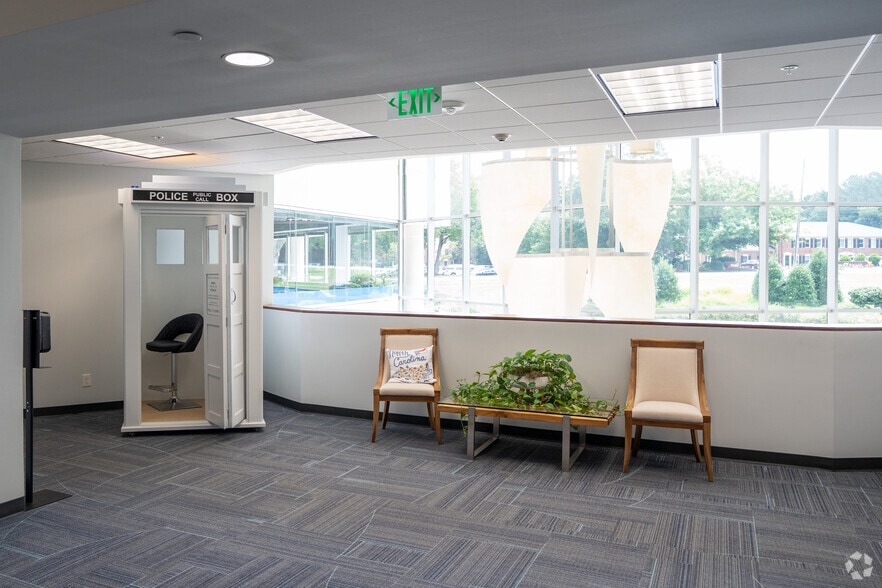 More Photos Of 6601 Six Forks Rd, Raleigh Office For Lease