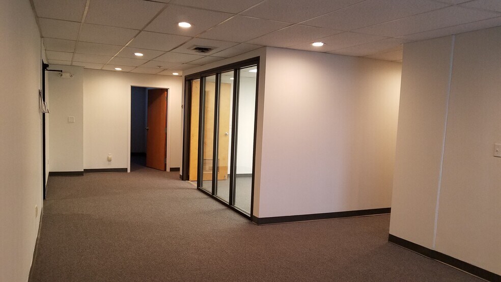 More Photos Of 16 Boston Post Rd, Wayland Office For Lease