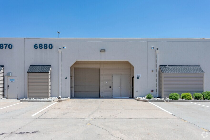 More Photos Of 6800 Broadway, Denver Unknown For Lease