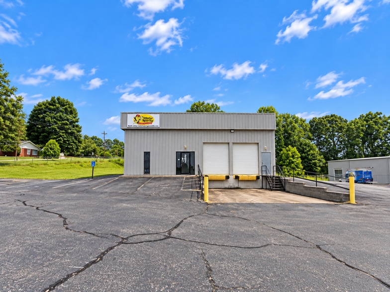 More Photos Of 267 Lakewood Dr, Greenville Warehouse For Lease