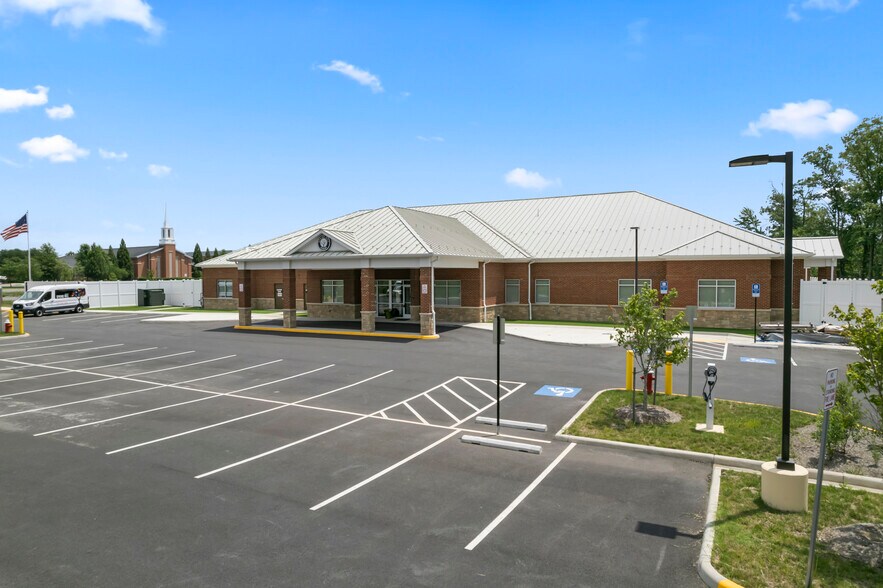 More Photos Of 42525 Tall Cedars Pkwy, Chantilly Schools For Lease