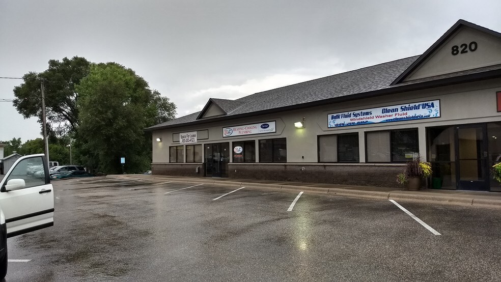 More Photos Of 820 N Concord St, South Saint Paul Light Distribution For Lease