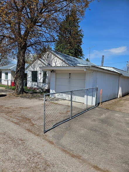 More Photos Of 414 Buchanan St SW, Ronan Apartments For Sale
