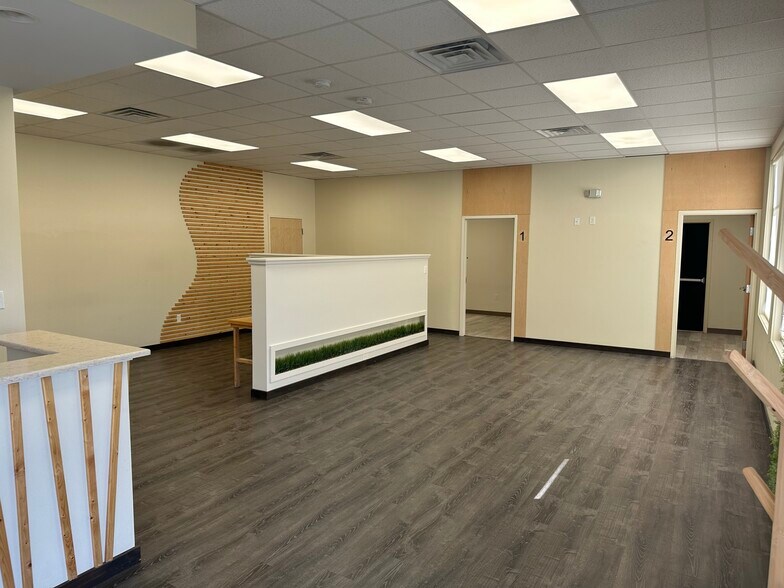 More Photos Of 959 New Loudon Rd, Latham Freestanding For Lease