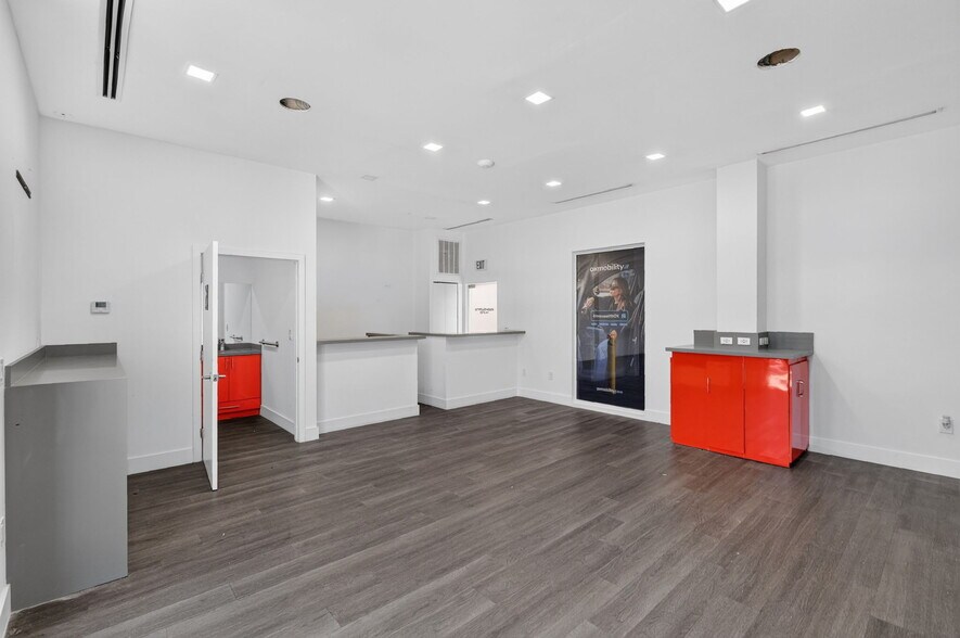 More Photos Of 4029 NW 25th St, Miami Warehouse For Lease