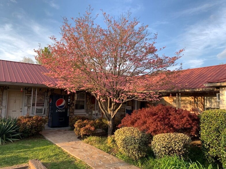 More Photos Of 290 N Main St, Robbinsville Hotel For Sale