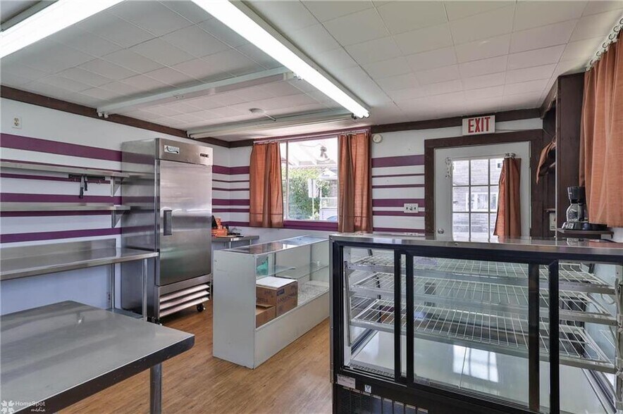 More Photos Of 3010 S 2nd St, Hokendauqua Storefront Retail Office For Sale
