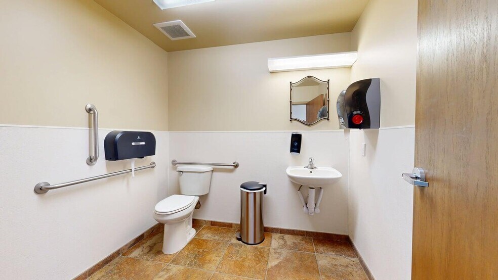 More Photos Of 1668 Gleneagles Blvd, Billings Office For Sale