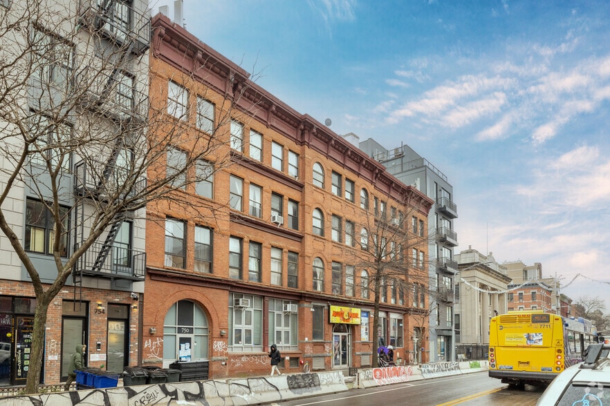 More Photos Of 750 Grand St, Brooklyn Apartments For Lease