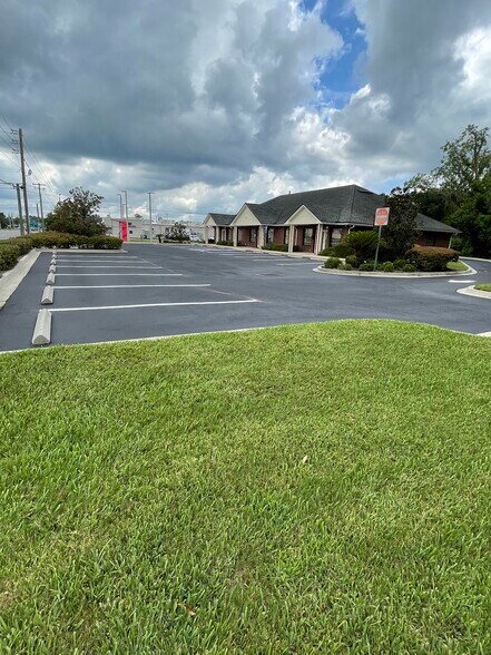 More Photos Of 450107-450115 State Road 200, Callahan Office For Lease
