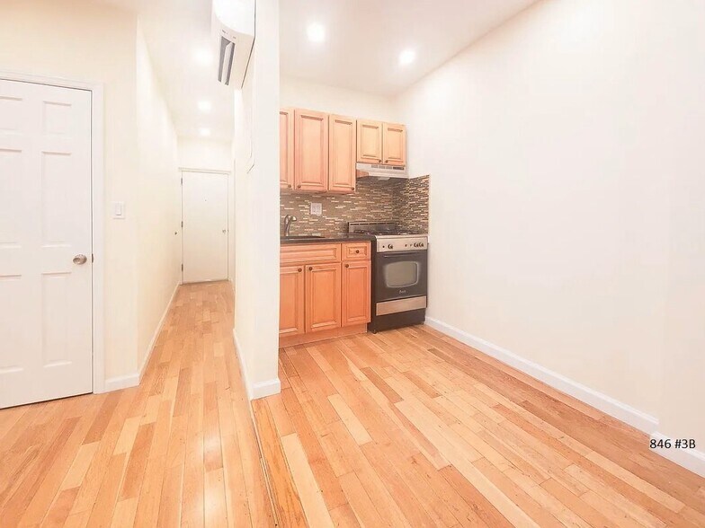 More Photos Of , Brooklyn General Retail For Sale