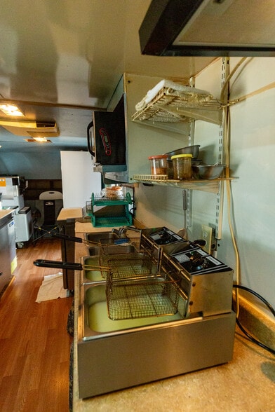 More Photos Of 331 OR-31, Paisley Restaurant For Sale