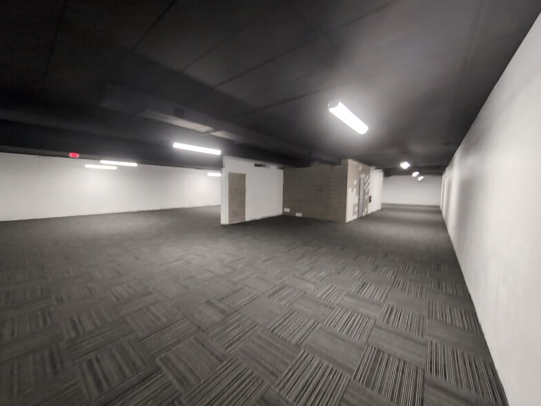 More Photos Of 4615 N Prospect Rd, Peoria Heights Storefront Retail Office For Lease