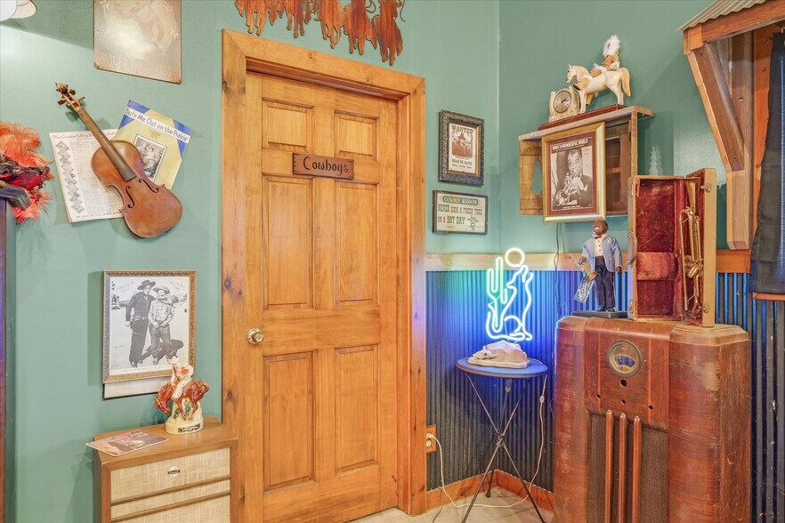 More Photos Of 1356 County Road 2900 N, Rantoul Specialty For Sale