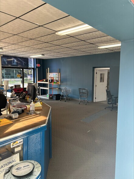 More Photos Of 1119 Post Rd, Warwick Freestanding For Lease