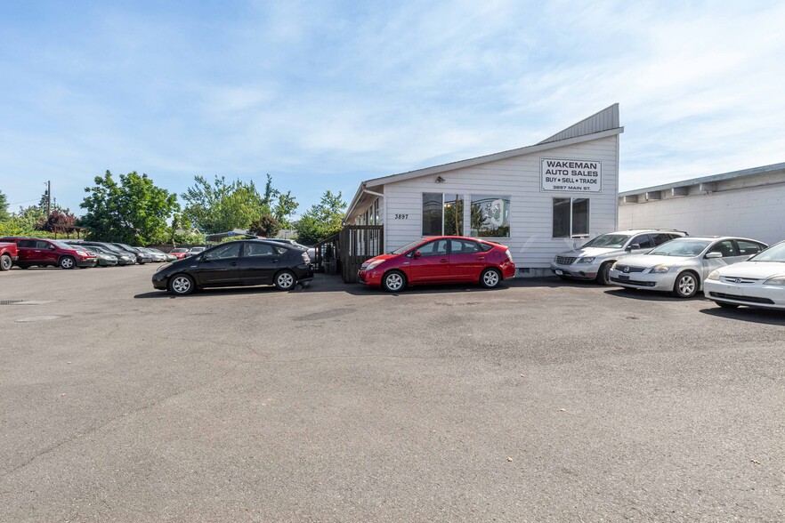 More Photos Of 3897 Main St, Springfield Auto Dealership For Sale