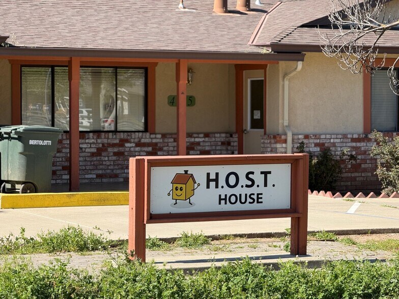 More Photos Of 405 S 4th St, Patterson Specialty For Sale