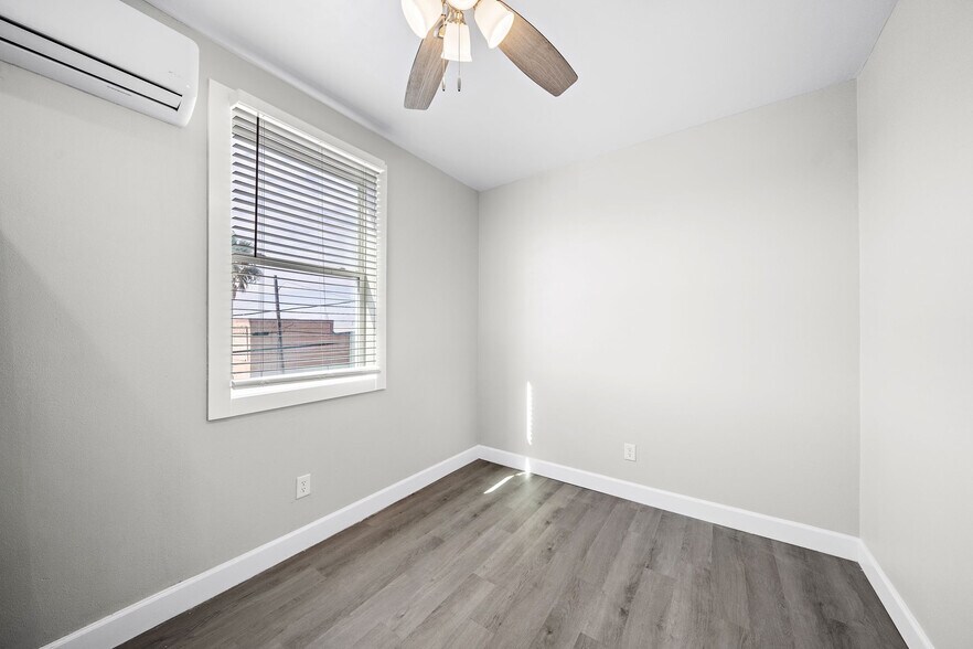 More Photos Of 614 35th St, Galveston Apartments For Sale