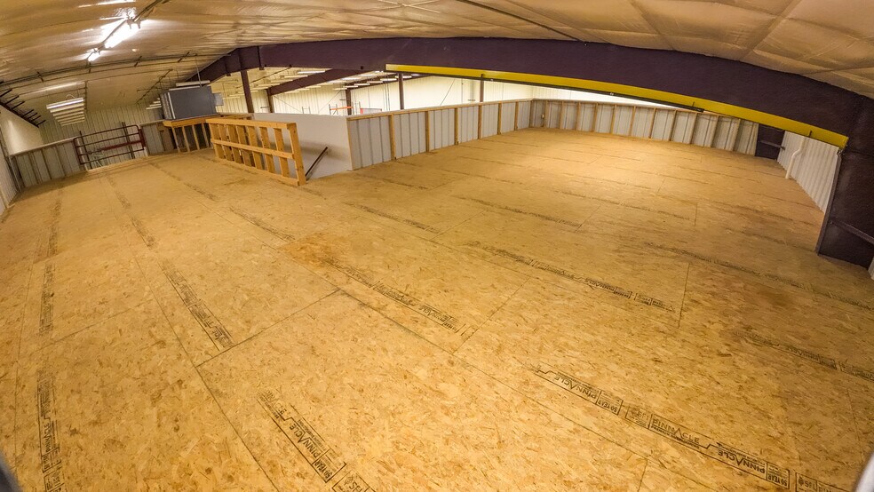 More Photos Of 601 4th St, De Smet Warehouse For Sale