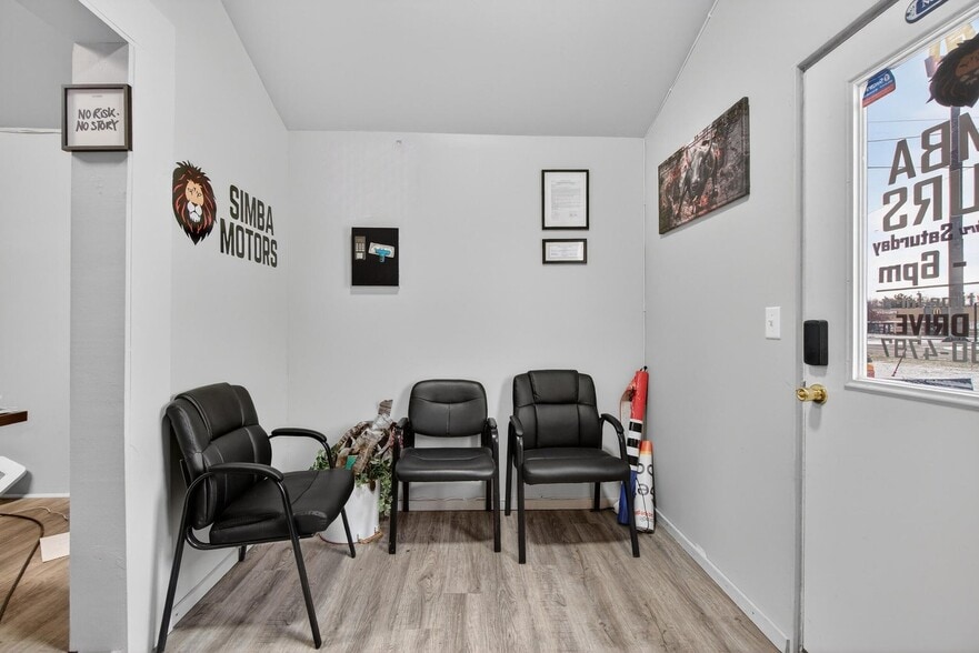 More Photos Of 6006 Ann Arbor Rd, Jackson General Retail For Sale