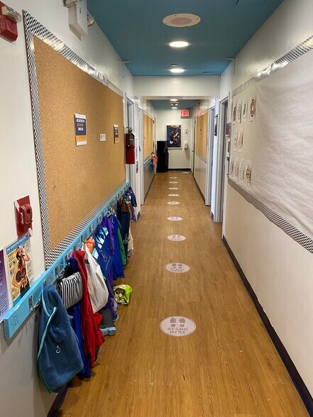 More Photos Of 15 W 86th St, New York Schools For Lease