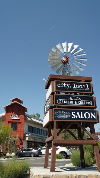 More Photos Of 32395A-32395B Clinton Keith Rd, Wildomar Unknown For Lease