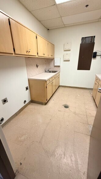 More Photos Of 3005 Lenora Church Rd, Snellville Office For Lease