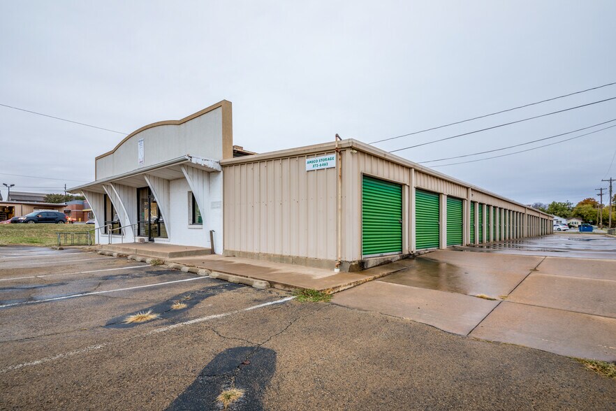 More Photos Of 800 N Main St, Stillwater Office For Sale