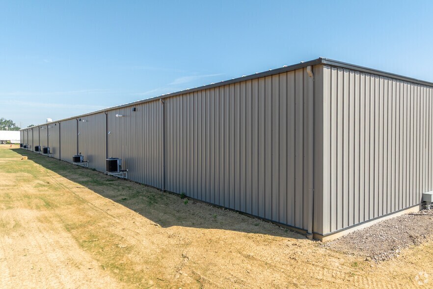 More Photos Of 1701 Seddon Ct, Ashland Light Manufacturing For Lease