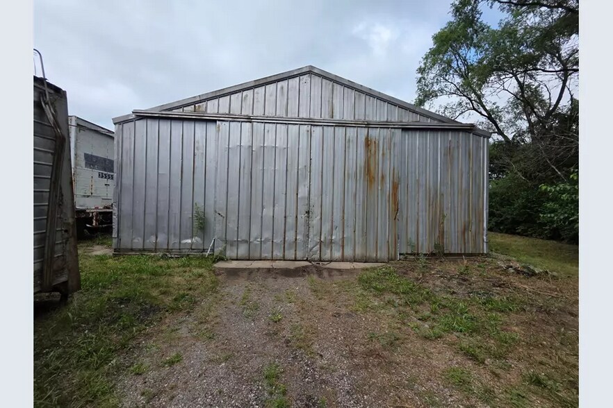 More Photos Of 3777 Vermont St, Gary Industrial For Sale