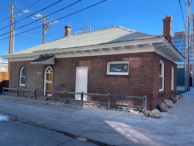 More Photos Of 120 Pickard Pl, Reno Office For Lease