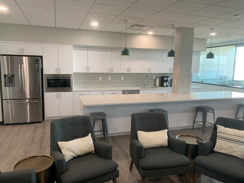 More Photos Of 808 W Eisenhower Blvd, Loveland Office For Lease