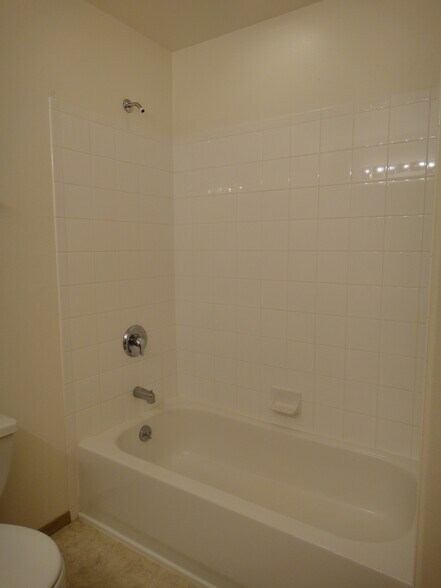 More Photos Of 801 Turner Dr, North Pole Apartments For Sale