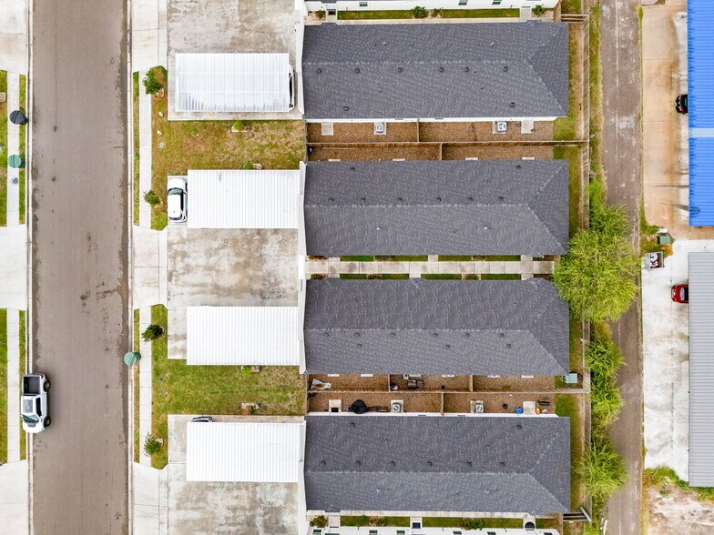 More Photos Of 305 Lauryn Dr, San Juan Apartments For Sale